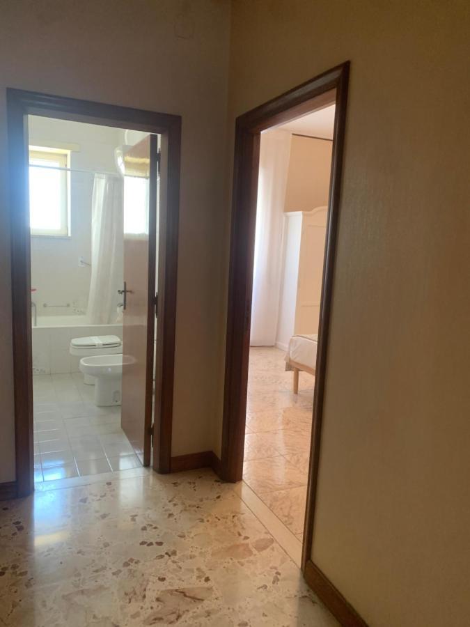 Porta Napoli Rooms Лечче Экстерьер фото