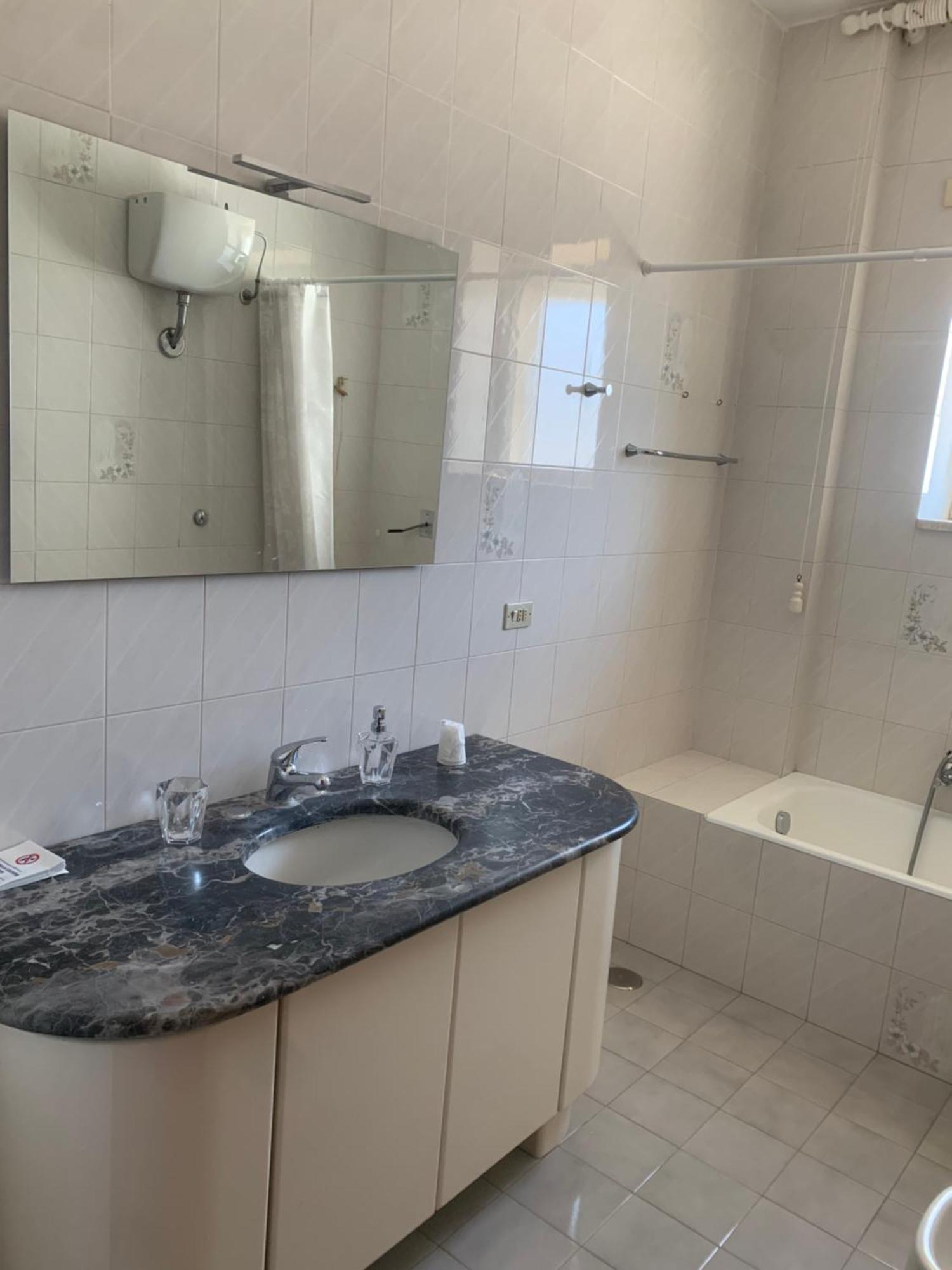 Porta Napoli Rooms Лечче Экстерьер фото